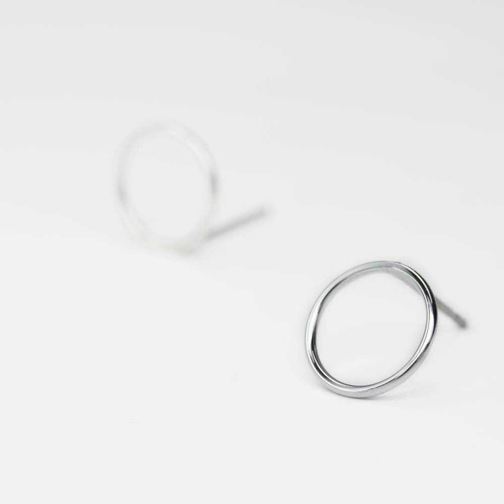1 Paar schlichte Kreis Ohrstecker-Edelstahl-geometrisch-minimalistisch