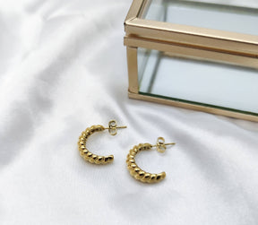1 Paar Creolen-Edelstahl-vergoldet-gewunden-Ohrringe gold-edel-elegant-Creolen gold-Ohrstecker gold-Schmucktrend